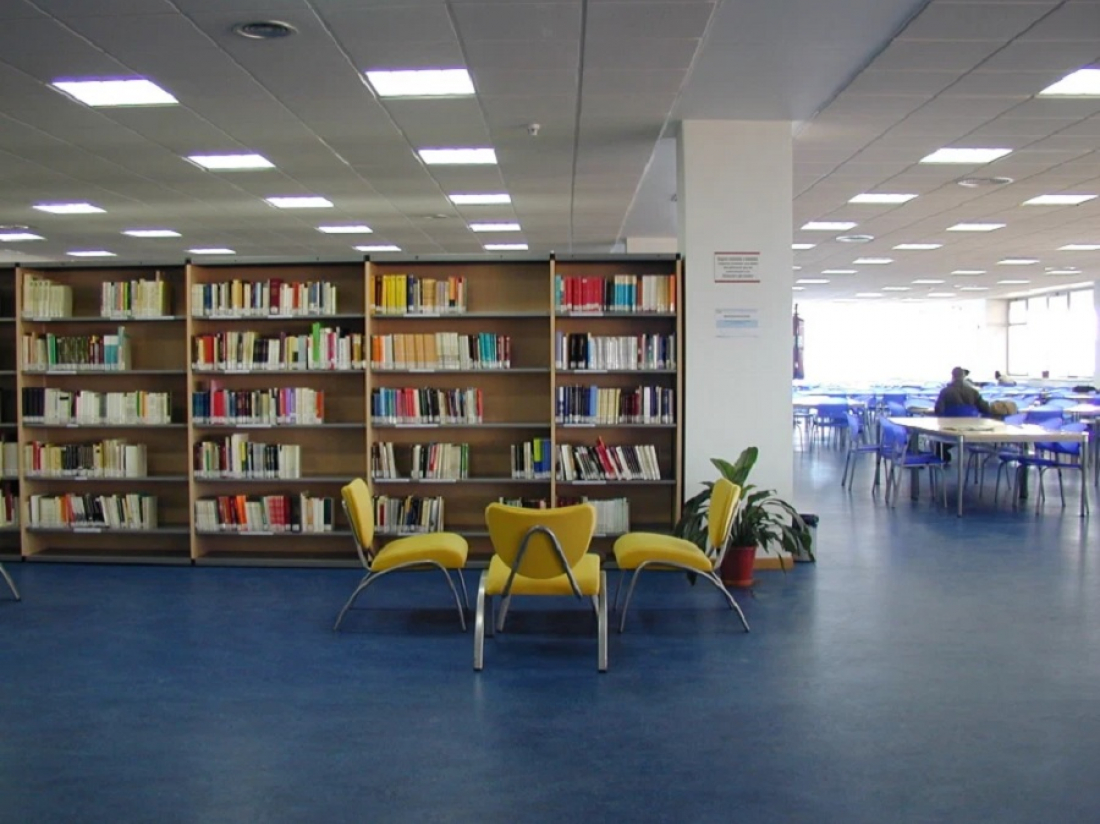 La Biblioteca de la FCom abre desde el 29 de mayo
