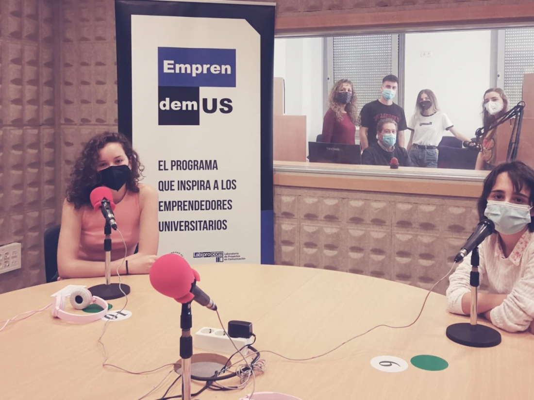 ‘Presenta tu idea’ de EmprendemUS, entrevistas que dan voz a proyectos de estudiantes y egresados de la FCom, finaliza la temporada