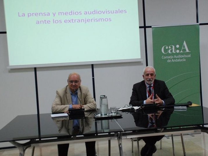 Conferencia del académico Salvador Gutiérrez en el CAA