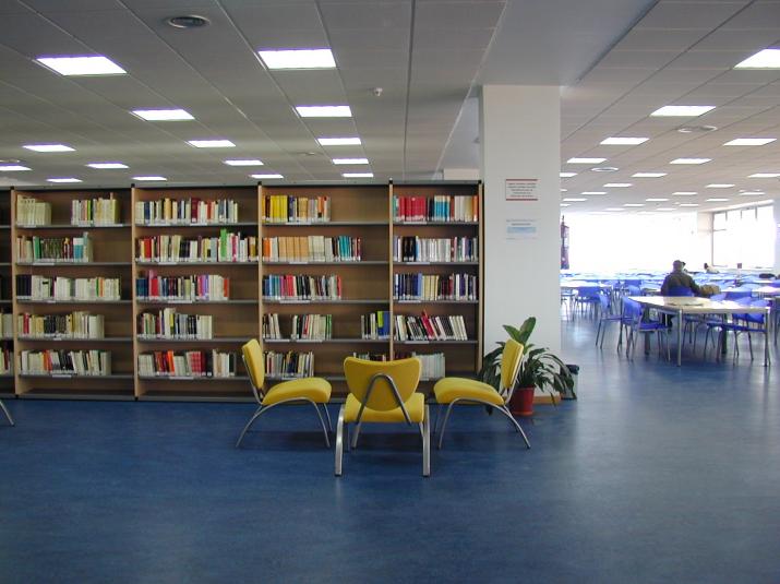 Biblioteca de la Fcom