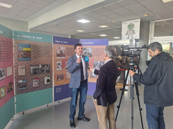 Exposición Juan Tribuna