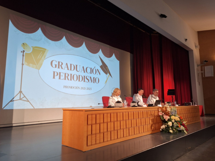 Graduación Periodismo 2 y 4