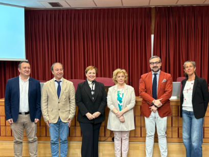 María Inés Méndez Majuelos con  el tribunal