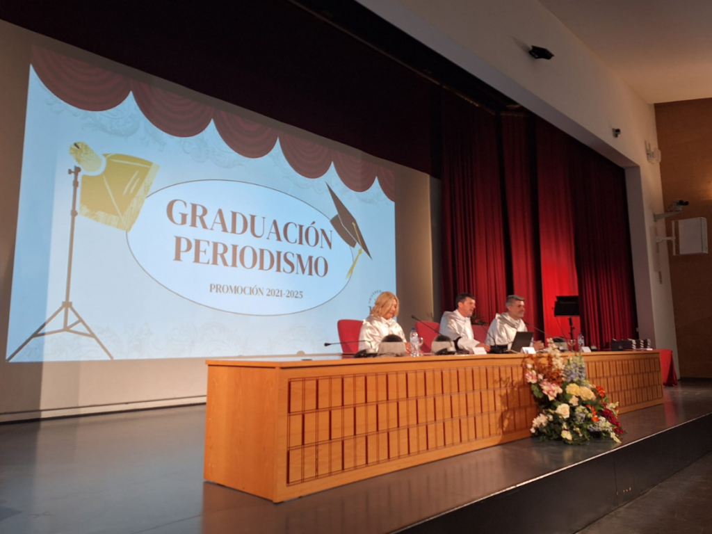 Graduación Periodismo 2 y 4
